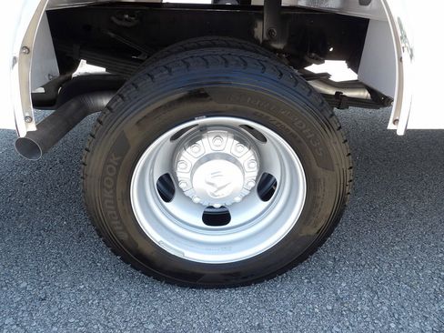 Used 2024 RAM 5500 Tradesman w/ Chrome Appearance Group AWD/4WD image 67