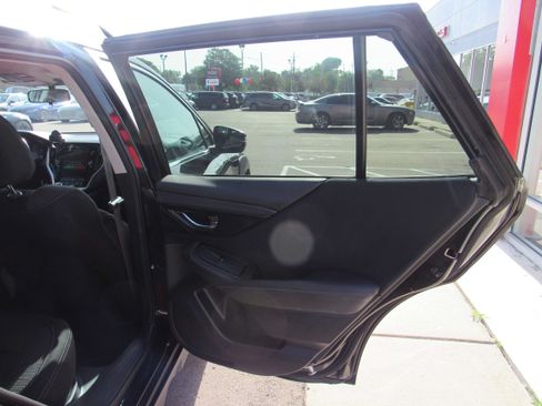 Used 2023 Subaru Outback Premium AWD/4WD image 12
