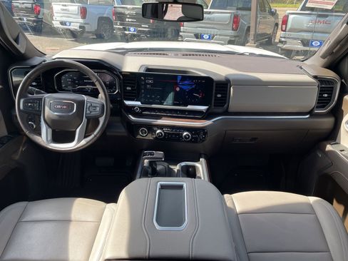 Used 2022 GMC Sierra 1500 SLT w/ SLT Convenience Package image 20
