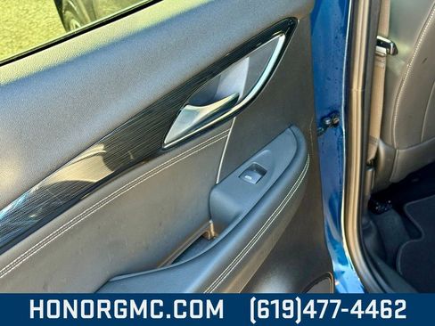 Used 2023 Buick Envision Essence image 19