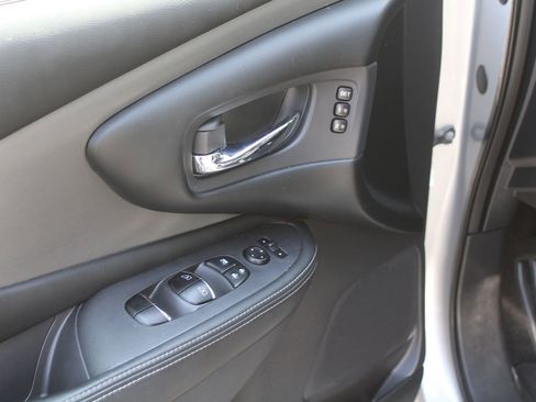 Used 2019 Nissan Murano SL w/ SL Technology Package FWD image 19