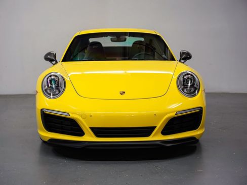 Used 2018 Porsche 911 Carrera T RWD image 6