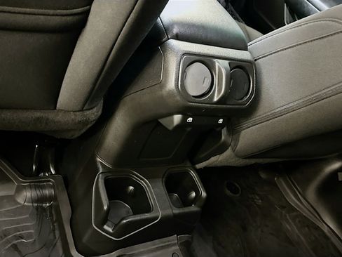 Used 2023 Jeep Wrangler Unlimited Sport image 28