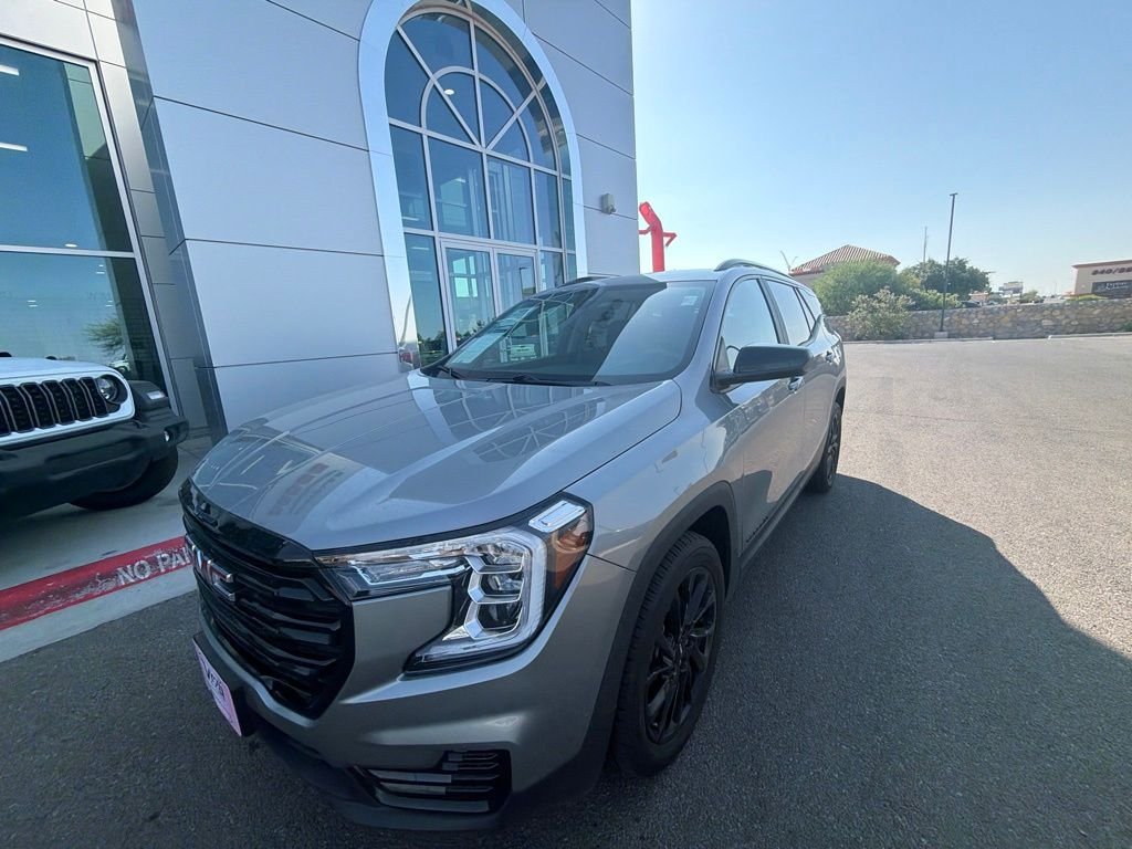 Used 2023 GMC Terrain SLE w/ Elevation Edition FWD image 25