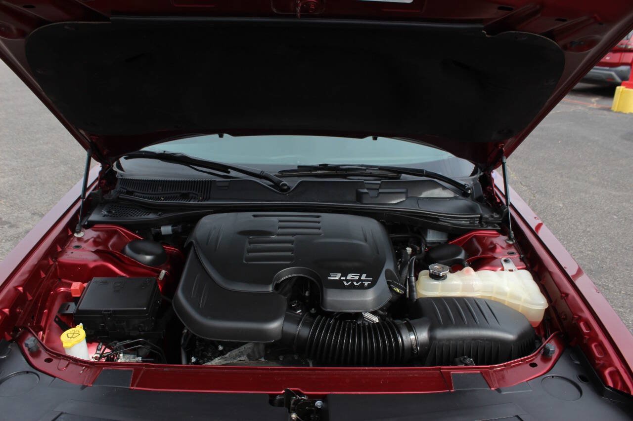 Used 2019 Dodge Challenger SXT w/ Cold Weather Group AWD/4WD image 8