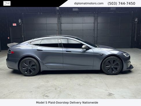 Used 2022 Tesla Model S Plaid image 7