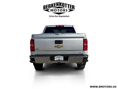 Used 2019 Chevrolet Silverado 1500 LT AWD/4WD image 4