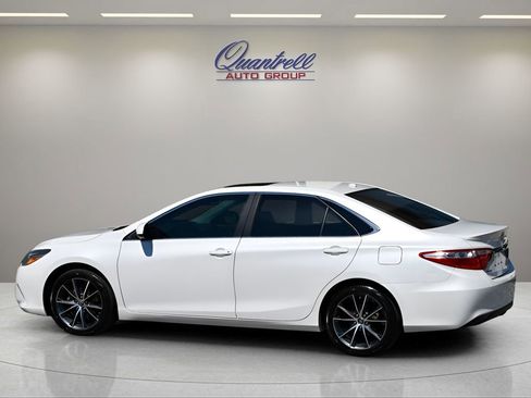 Used 2015 Toyota Camry XSE w/ Moonroof Package FWD image 7