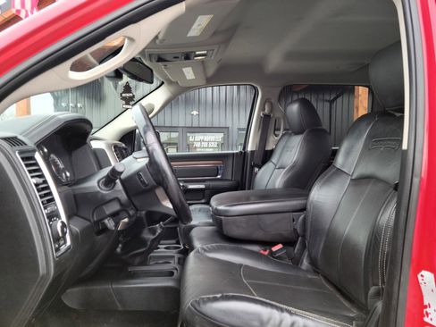 Used 2018 RAM 2500 Laramie w/ Cold Weather Group image 10