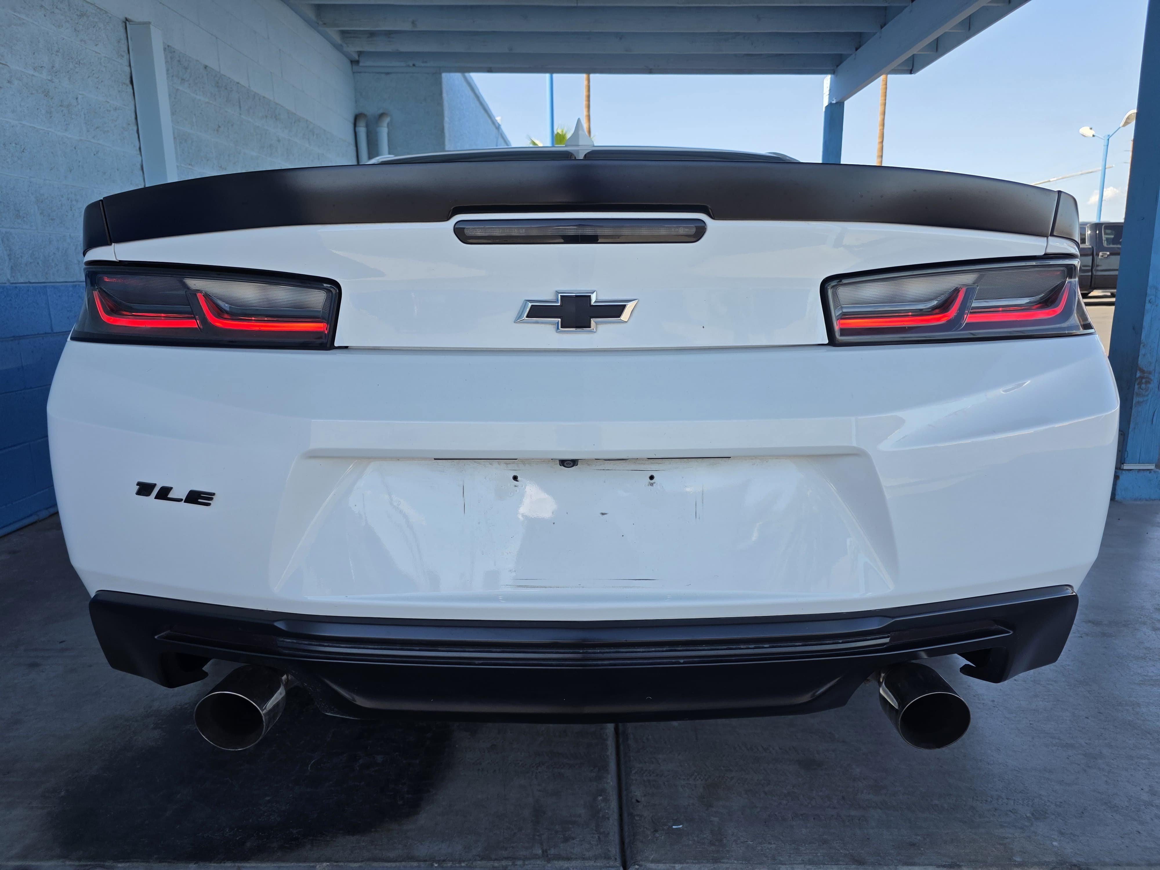 Used 2018 Chevrolet Camaro SS RWD image 5