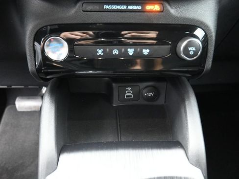 Used 2025 Ford Escape ST-Line w/ Tech Pack #1 FWD image 10