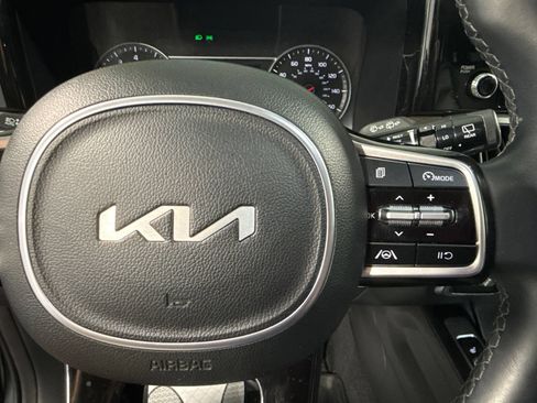 Used 2023 Kia Sorento S w/ Panoramic Sunroof Package AWD/4WD image 40