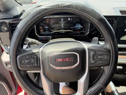 Used 2023 GMC Sierra 1500 SLT AWD/4WD image 18