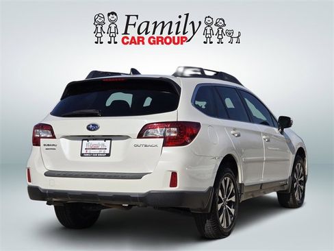 Used 2016 Subaru Outback 2.5i Limited image 4