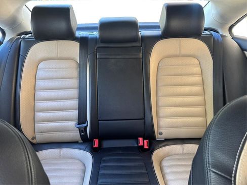 Used 2016 Volkswagen CC Sport image 25