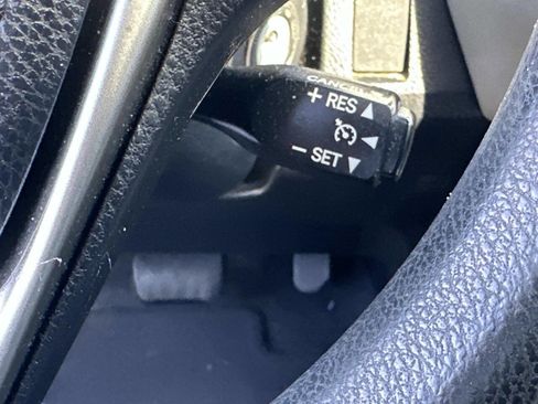 Used 2013 Toyota RAV4 XLE image 20