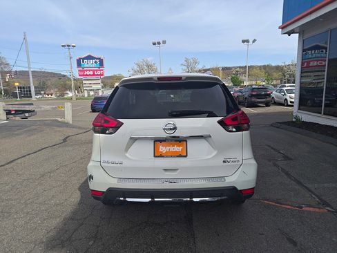 Used 2017 Nissan Rogue SV AWD/4WD image 7