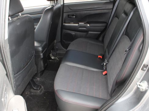 Used 2023 Mitsubishi Outlander Sport SE AWD/4WD image 16