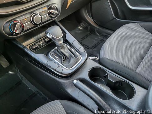 Used 2025 Kia Soul LX w/ LX Technology Package FWD image 22