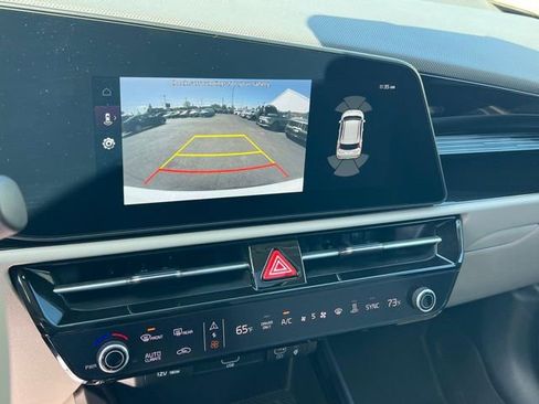 Certified 2024 Kia Niro Wave w/ Wave Preserve Package FWD image 24