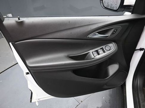 Used 2025 Buick Encore GX Preferred AWD/4WD image 16
