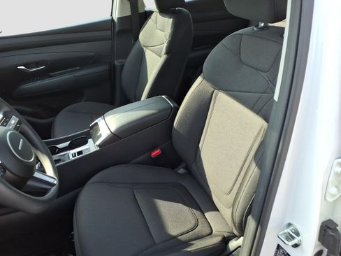 Used 2025 Hyundai Tucson SE FWD image 14