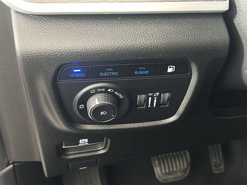 Used 2023 Jeep Grand Cherokee 4WD 4xe w/ Luxury Tech Group II image 23