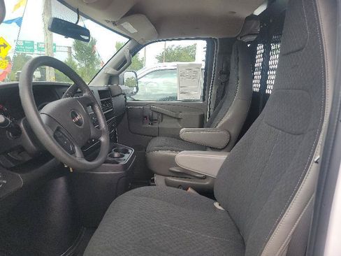 Used 2024 GMC Savana 2500 w/ Driver Convenience Package RWD image 10