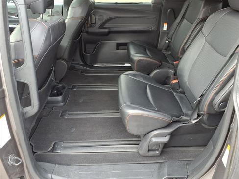 Certified 2022 Toyota Sienna XSE image 11