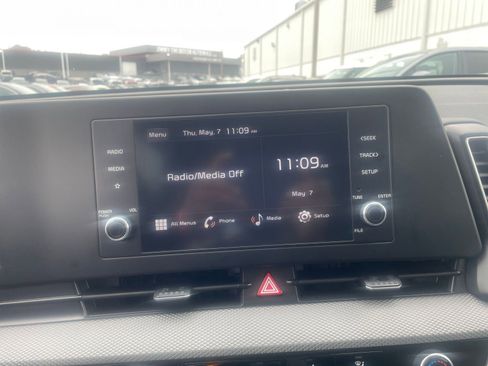 Used 2025 Kia Sportage LX FWD image 20
