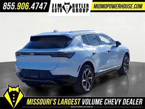 Used 2024 Chevrolet Equinox EV LT image 2