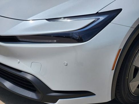 New 2026 Toyota Prius LE FWD image 7