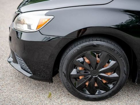 Used 2019 Nissan Sentra S FWD image 8
