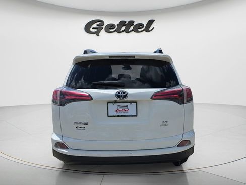Used 2017 Toyota RAV4 LE image 5