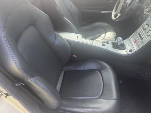 Used 2007 Chrysler Crossfire Limited image 12