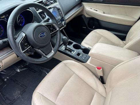 Used 2018 Subaru Outback 2.5i Limited image 10