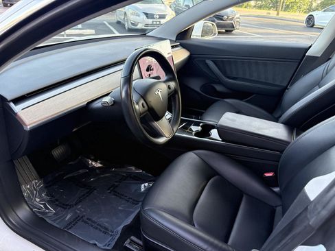 Used 2018 Tesla Model 3 Long Range RWD image 15