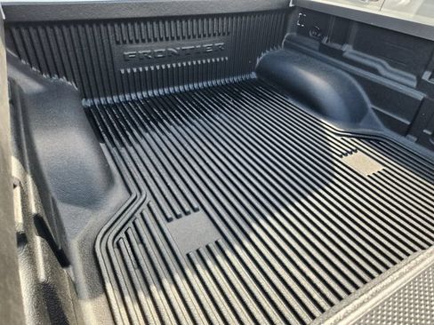 Used 2025 Nissan Frontier Pro-X RWD image 8