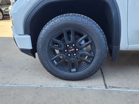 New 2026 GMC Sierra 1500 Elevation image 52