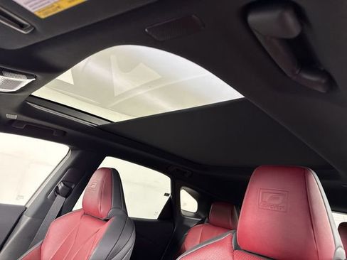 Used 2025 Lexus RX 500h F Sport image 19