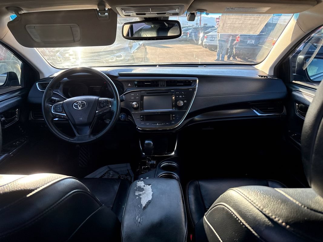 Used 2018 Toyota Avalon XLE Premium FWD image 16