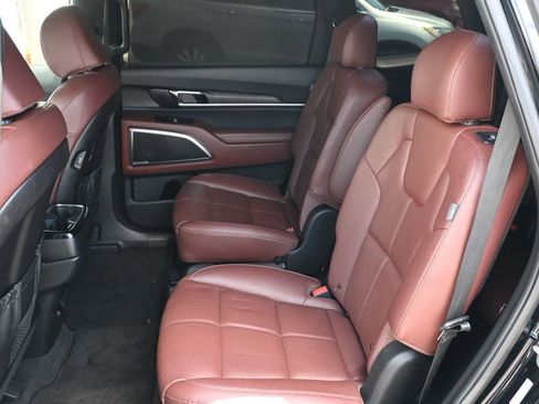 Used 2024 Kia Telluride SX w/ Towing Package FWD image 14