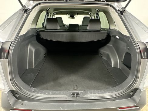 Used 2025 Toyota RAV4 XLE FWD image 28