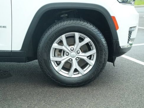 Used 2022 Jeep Grand Cherokee L Limited AWD/4WD image 52