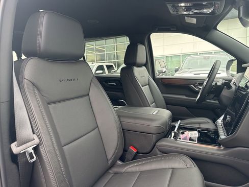 New 2026 GMC Yukon XL Denali AWD/4WD image 25