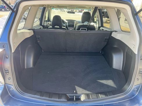 Used 2012 Subaru Forester 2.5X Premium w/ All-Weather Pkg image 18