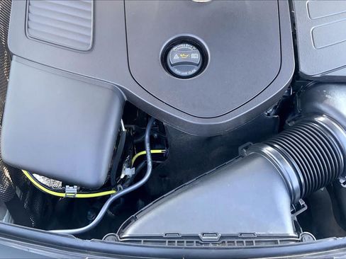 Used 2025 Mercedes-Benz C 300 Sedan image 33