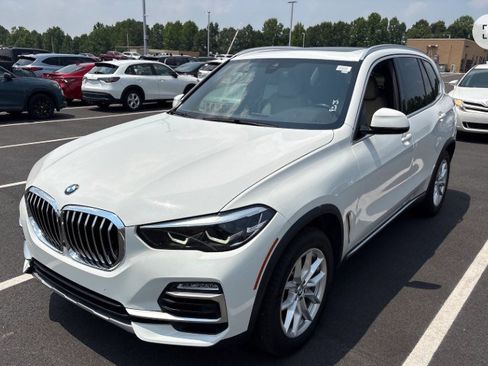 Used 2019 BMW X5 xDrive40i w/ Convenience Package AWD/4WD image 2