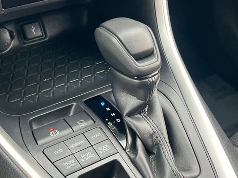 Certified 2021 Toyota RAV4 LE image 20