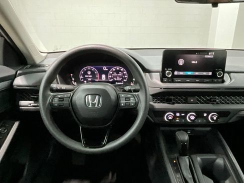 Certified 2025 Honda Accord LX image 9